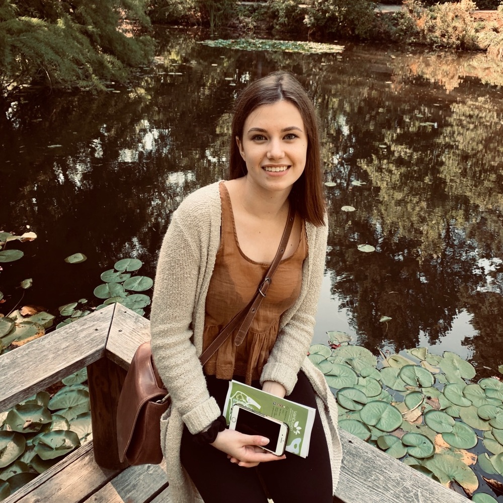 Meet your Posher, Charlotte